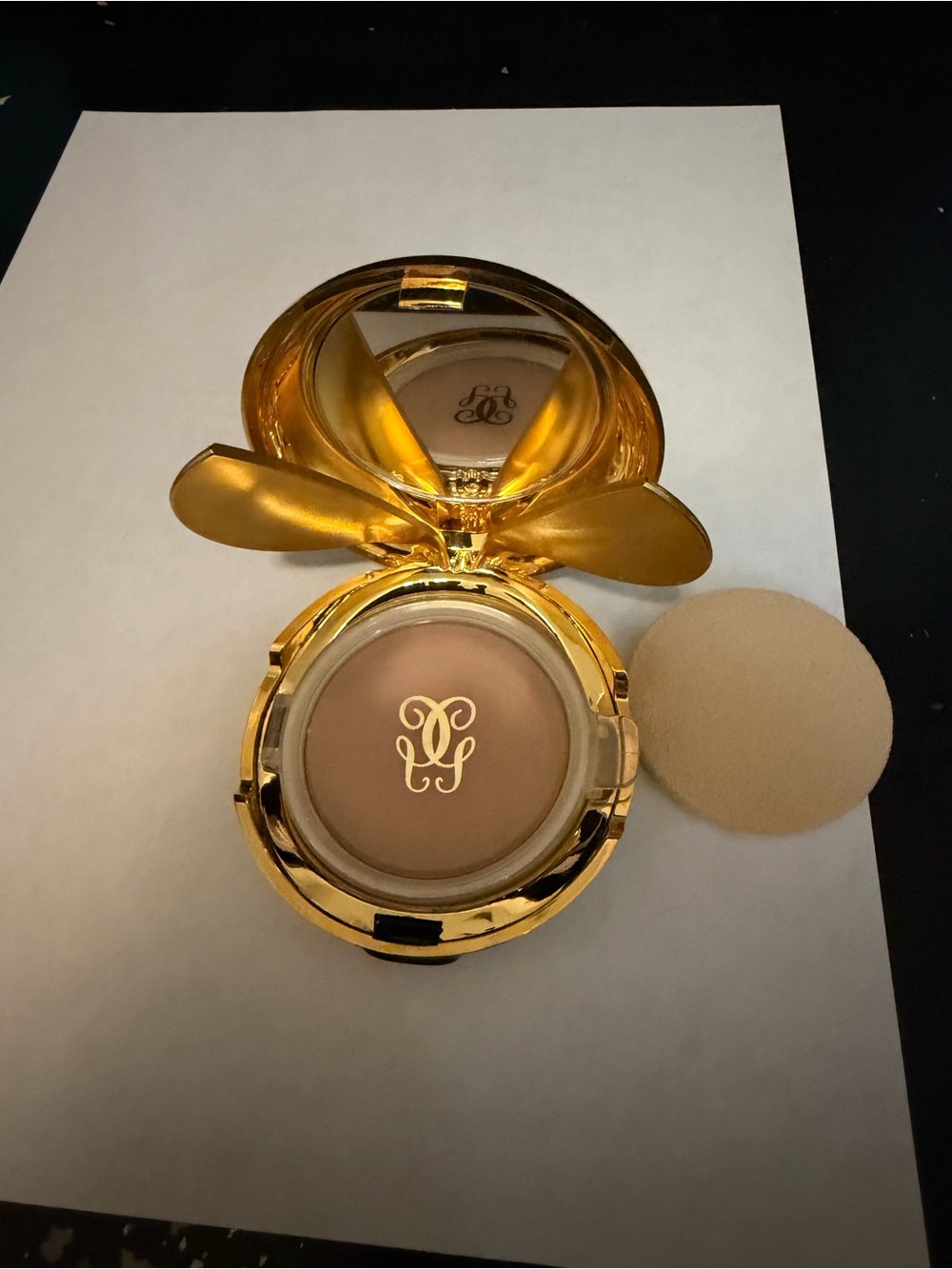 Guerlain Elegance Compact Cream Foundation - Gold Case, Nude Shade